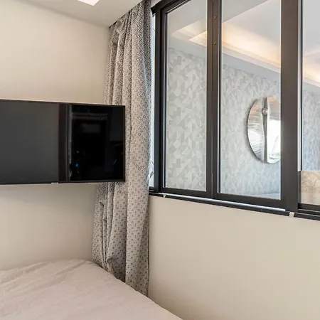 Superb One Bedroom Flat And Terrace - Center * Cannes