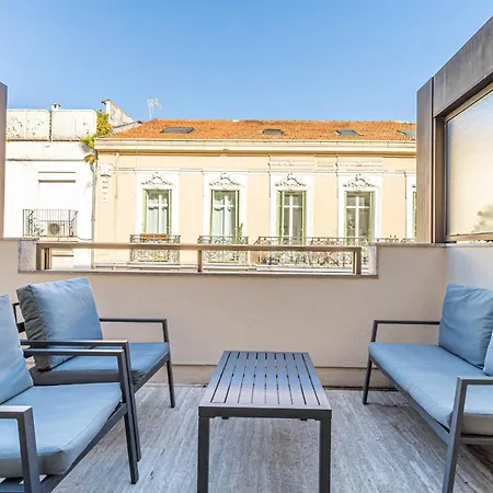 Superb One Bedroom Flat And Terrace - Center Apartment
